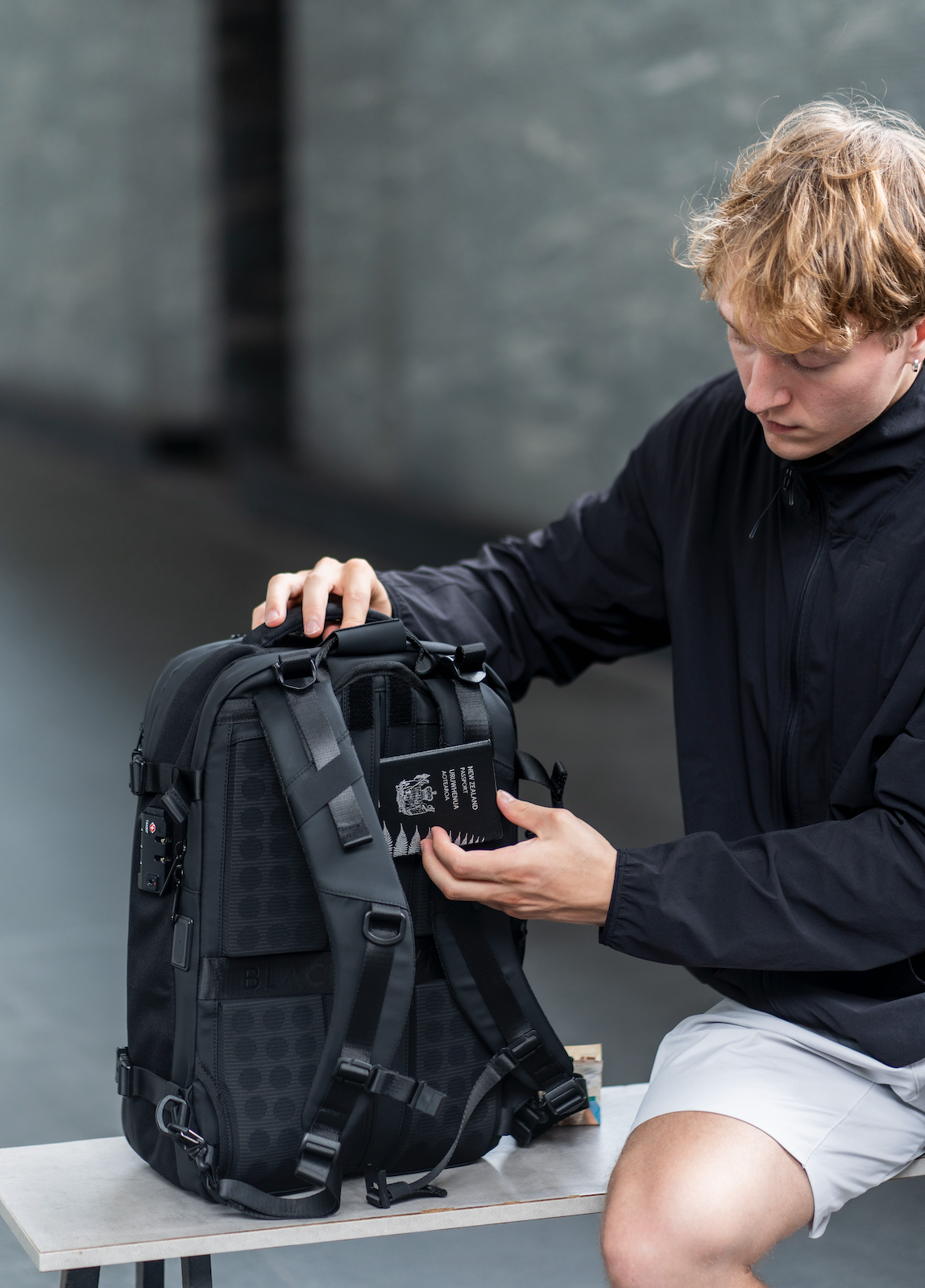 Zephyr - 60L Vortex Vacuum-Seal Travel Backpack