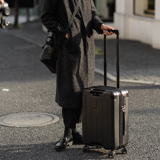 20" AirCabin Pro 60L-70L