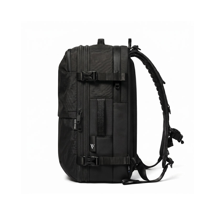 Aero 60L Vacuum-Seal Air Compression Travel Backpack – Black Voyage